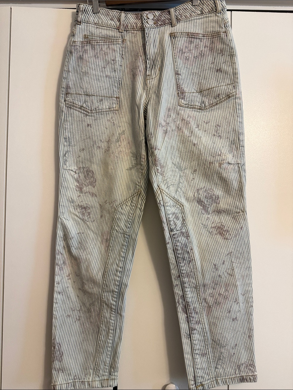 Pilcro Striped and Floral Jeans, size 29
